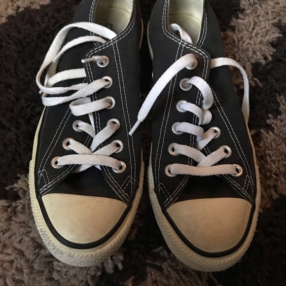 CONVERSE WOMEN SIZE 7 - Picture 3 of 3